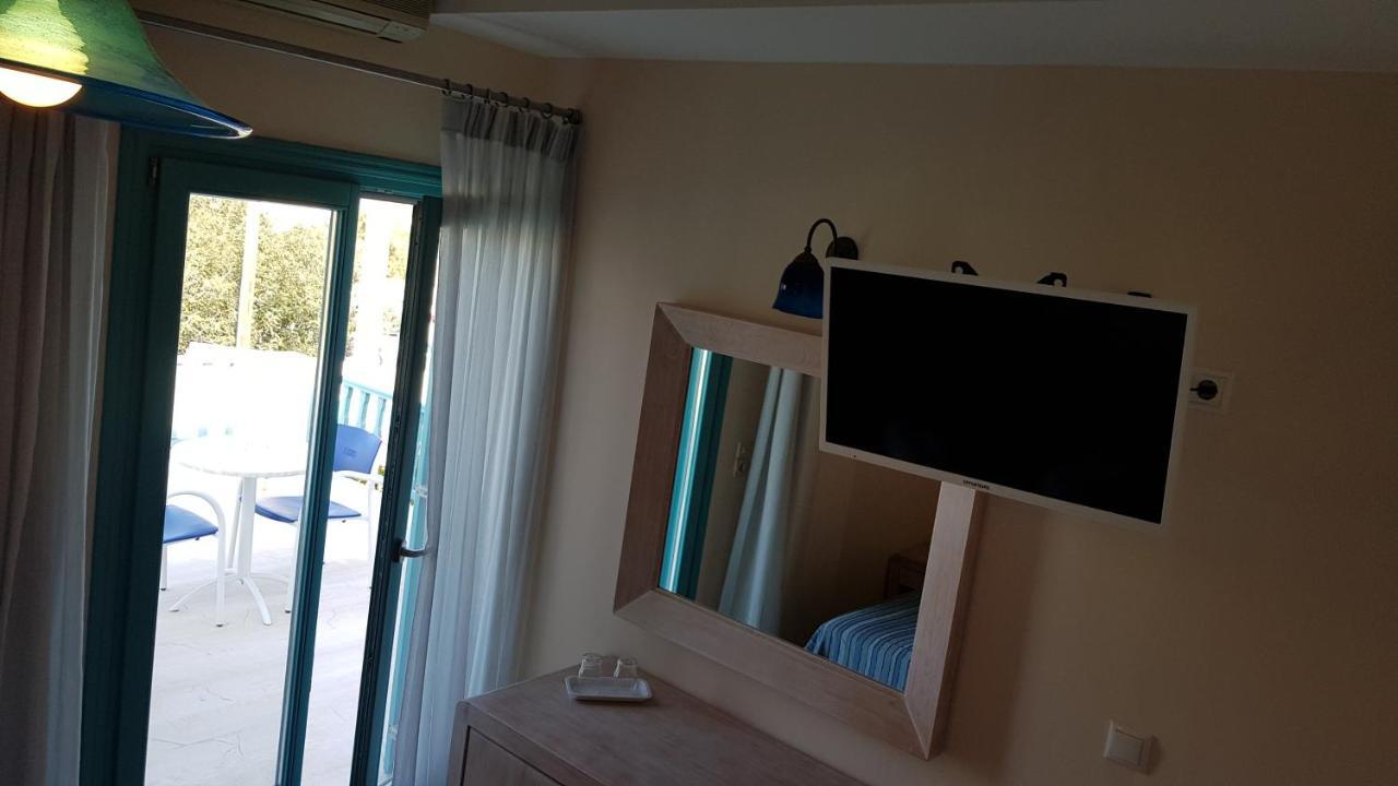 Hotel Andreas Kamari  Bagian luar foto